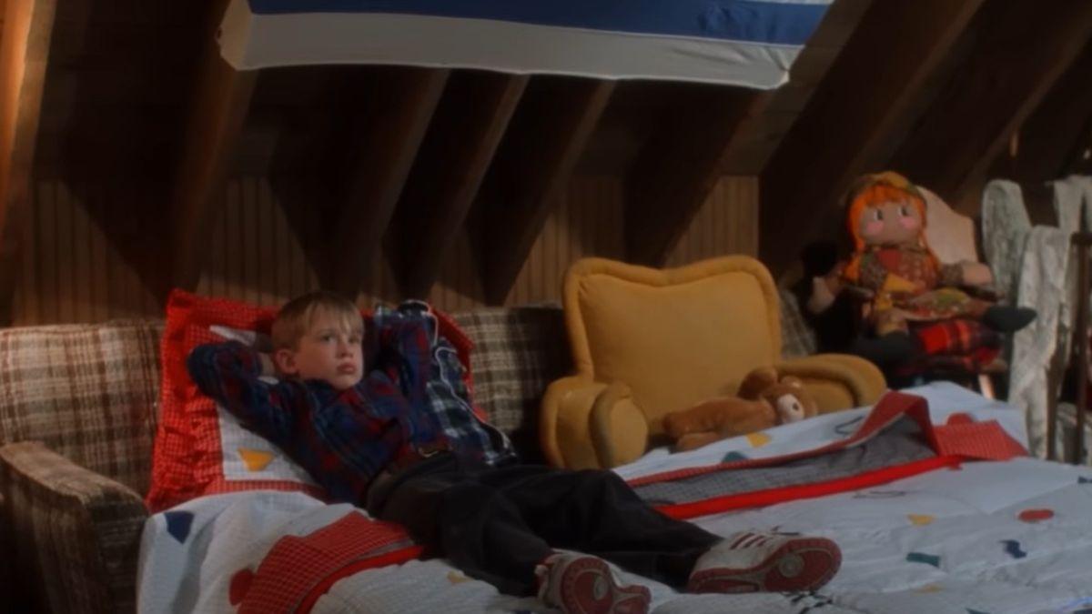 Image of Brenda Fricker's unforgettable performance as the Pigeon Lady helped make 'Home Alone 2' a Christmas classic.