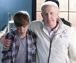 2011__06__Justin_Bieber_CSI_June29news 300&#215;248.jpg