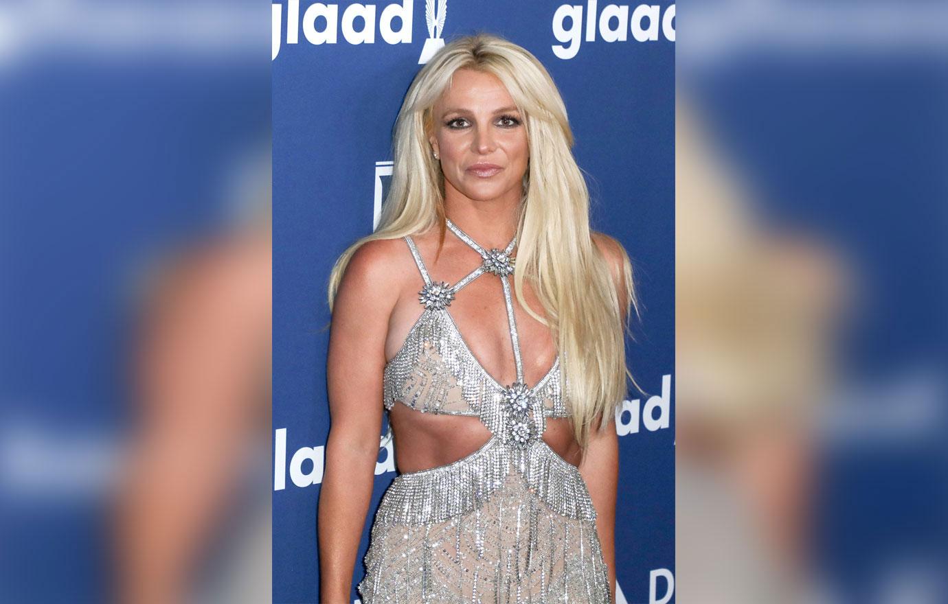 nicki minaj chimes in on britney spears public feud with clown ex kevin federline