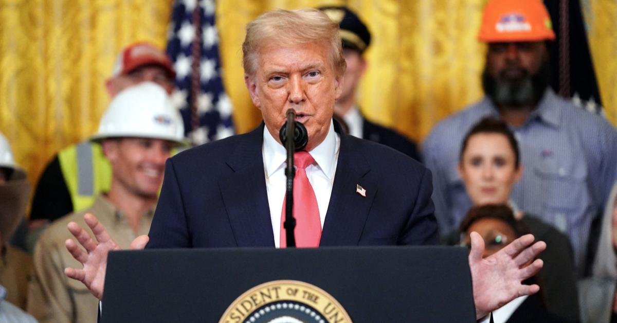 donald trump lashes out accused copying barack obama stupid iran plans