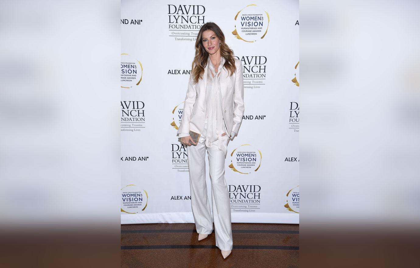 Gisele Bündchen White Suit Mom Vania Stunning