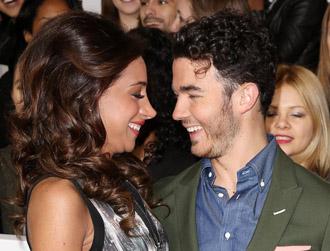 Married to jonas season 2 finale main.jpg