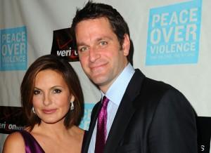 2011__04__Mariska_Hargitay_Peter_Hermann_Adopt_April7newsnea 300&#215;218.jpg