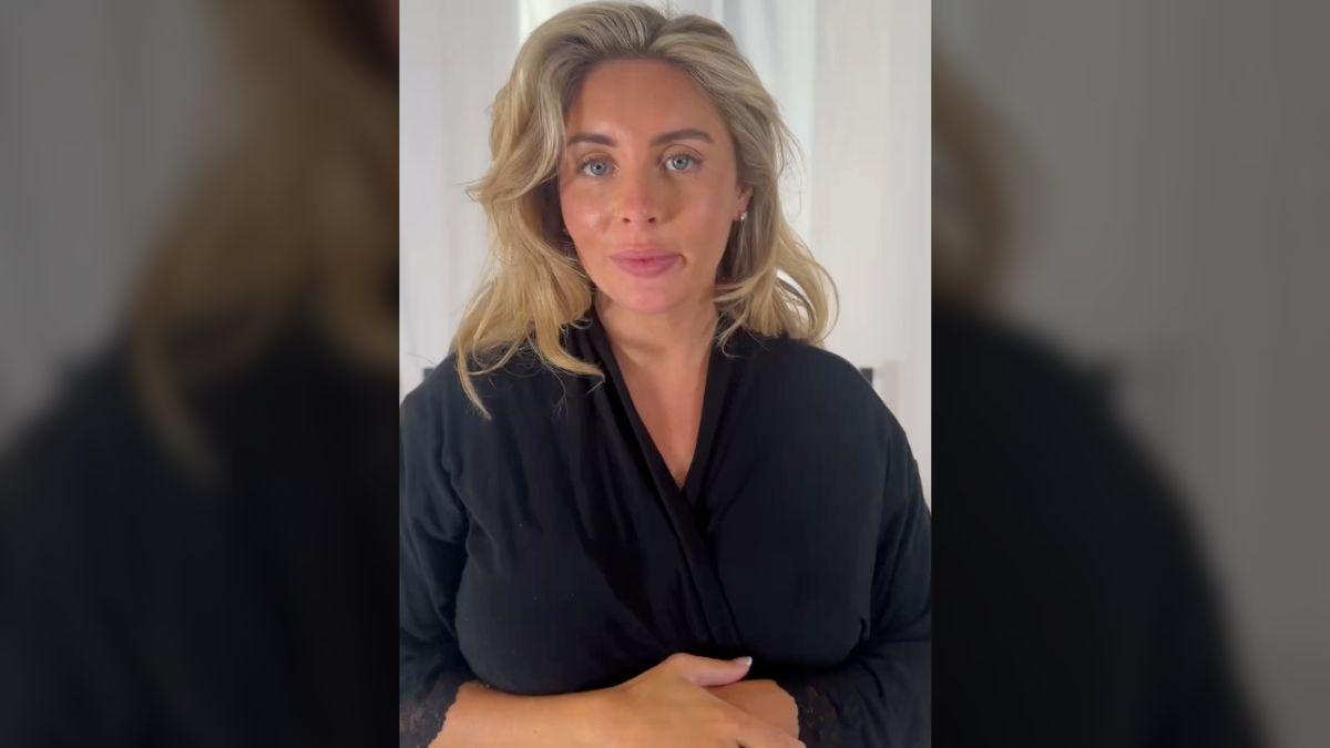 image of The adult star said she was 'tired,' but determined to finish the event.