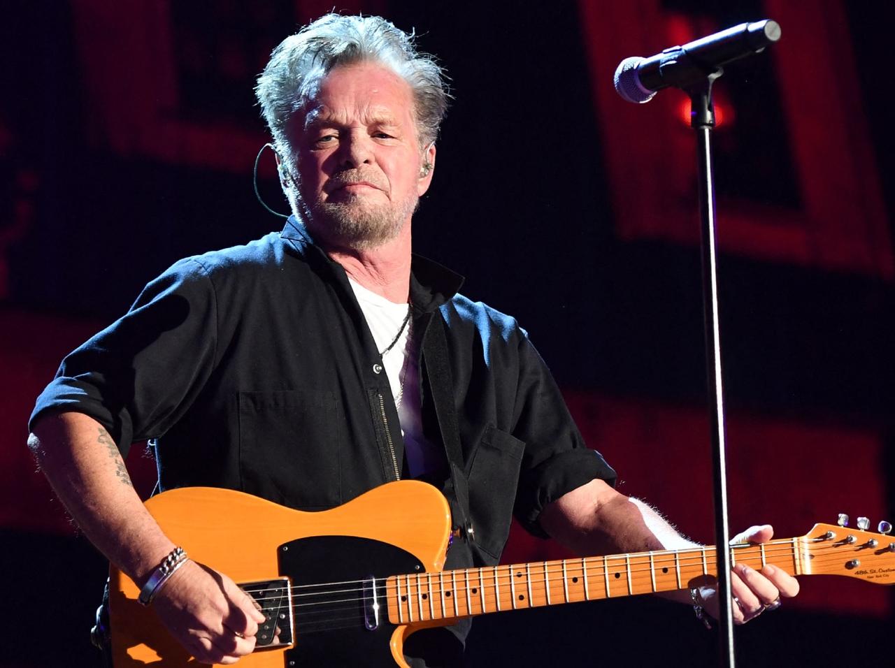 Meg Ryan Wants To Warn John Mellencamp's Gf That He's 'poison'