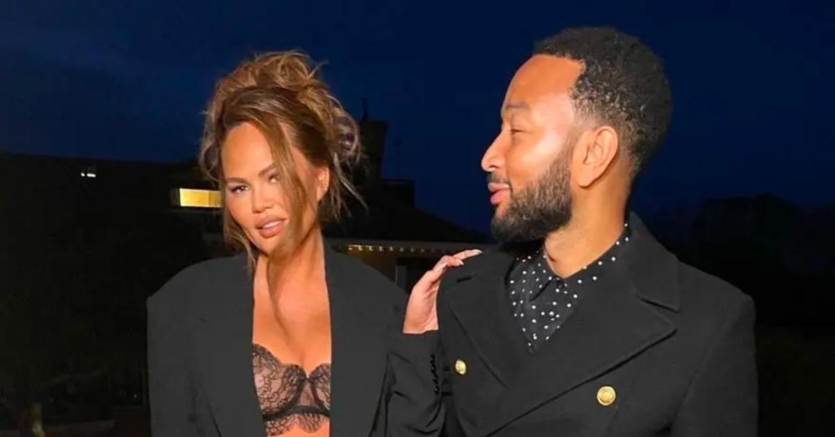 Chrissy Teigen Goes Without Pants, Bra in NYC: Sexy Picture