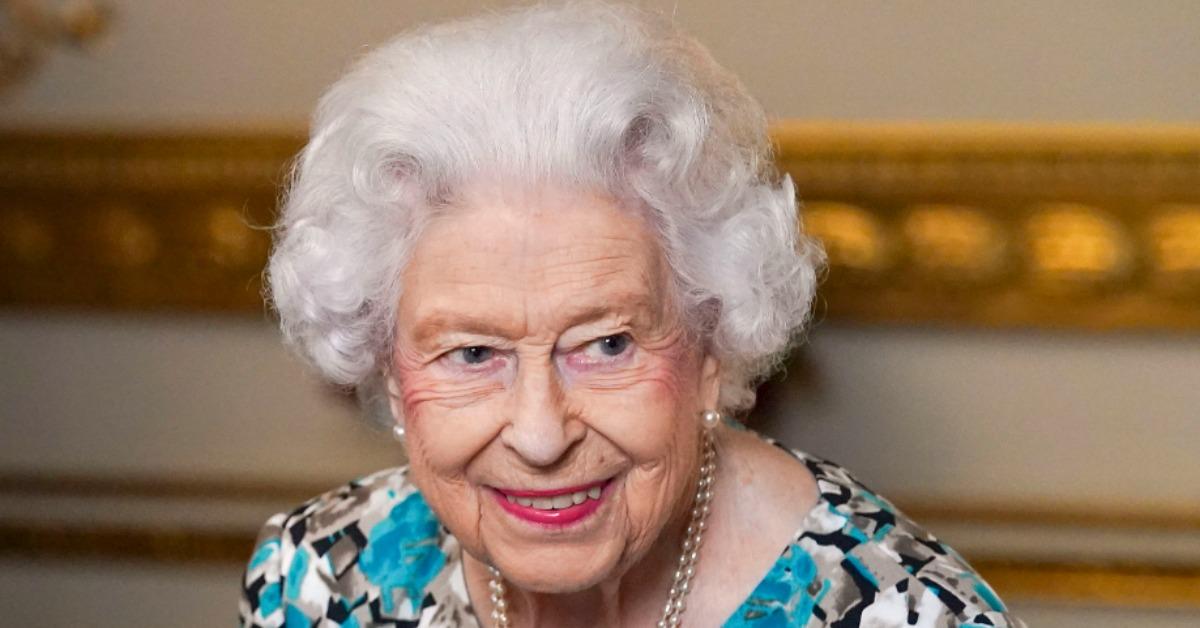 queen elizabeth ii sprains back cancels remembrance day health concerns