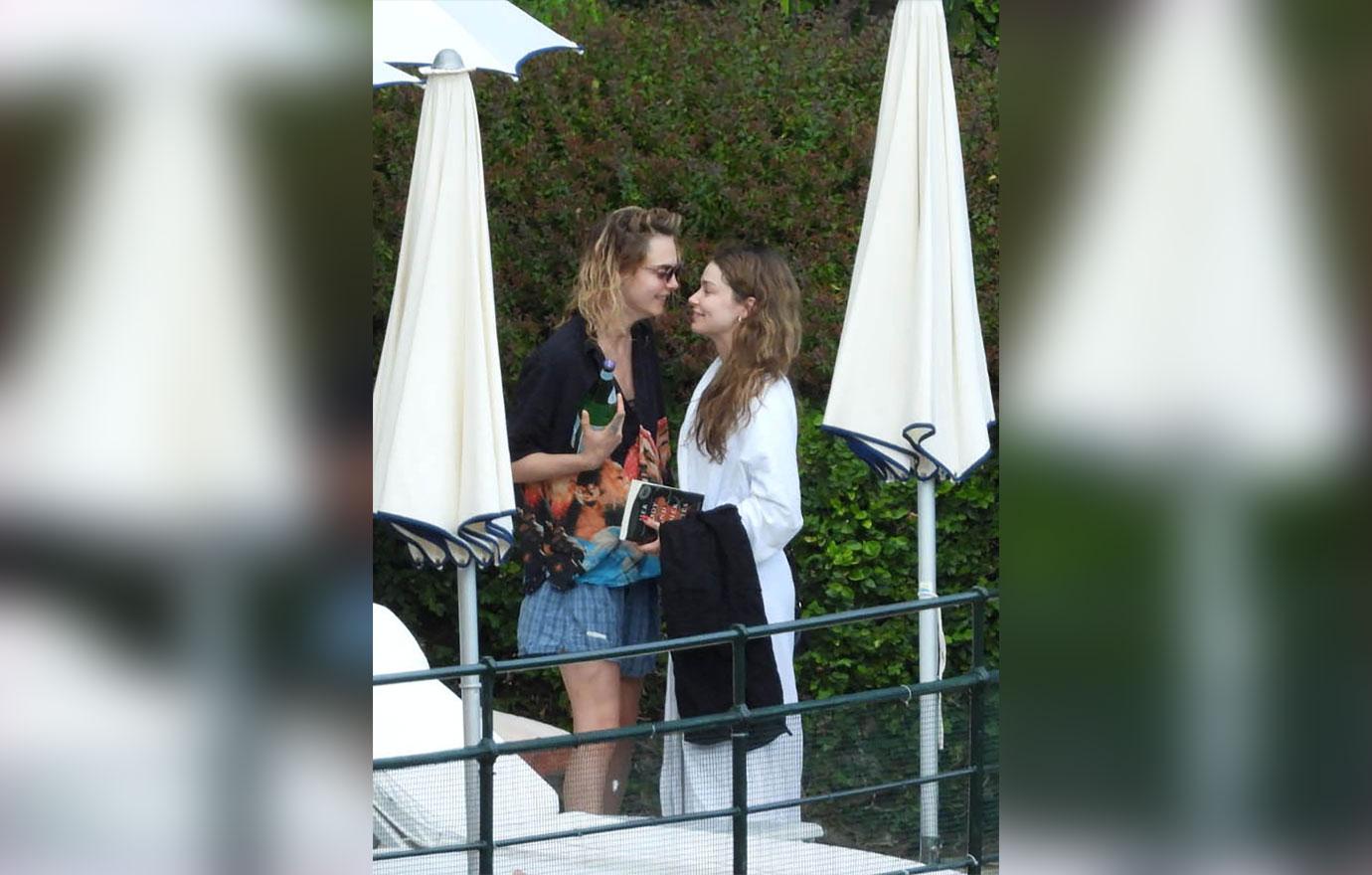 cara delevingne spotted girlfriend minke after admitting step back spotlight