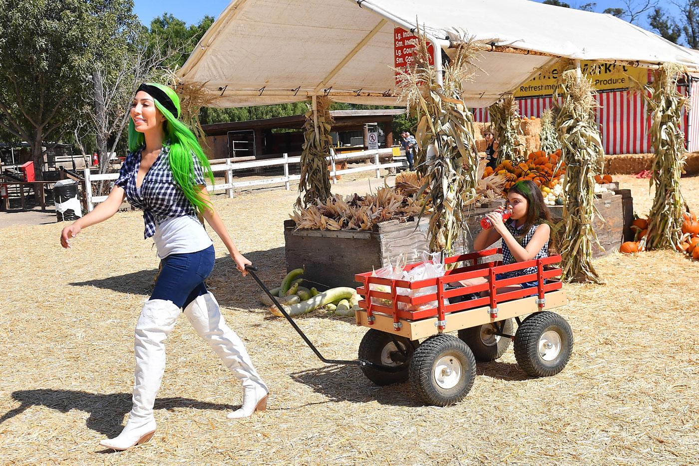 farrah-abraham-daughter-sophia-cursing-video-pumpkin-patch-photos