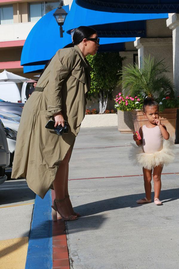 Kim kardashian north ballet class 04