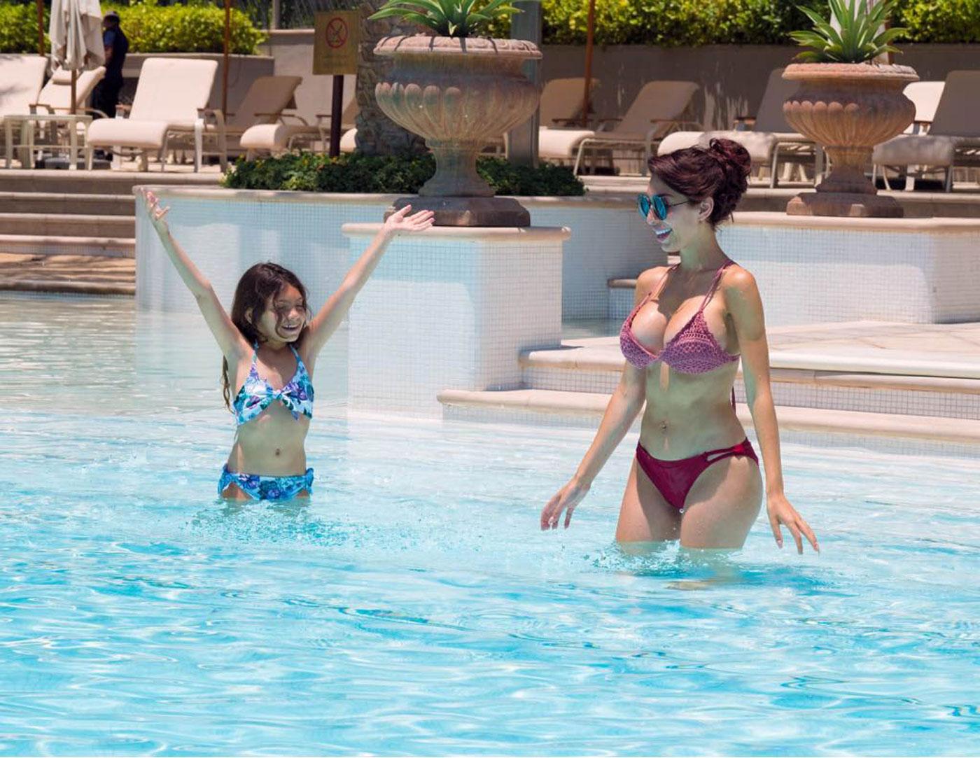 EXCLUSIVE: Farrah Abraham and her daughter Sophia living it up in Dubai, Farrah and her daughter ventured out for a camel ride before relaxing at the pool at Pallazo Versace Hotel