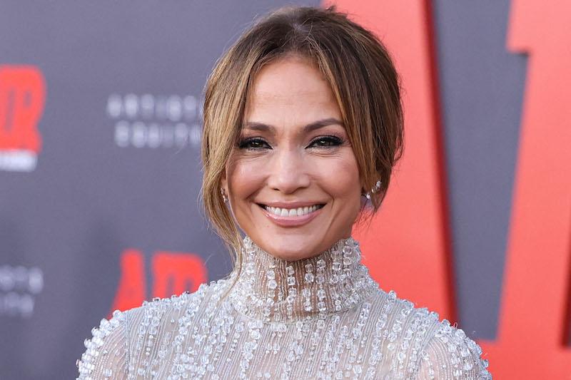 jennifer lopez doesnt feel bad keeping ring