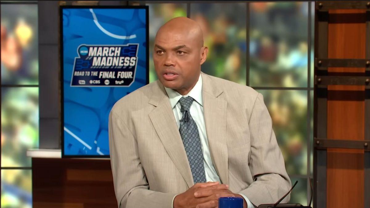 Photo of Charles Barkley.