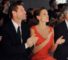 2010__01__Hilary_Swank_jan22_60164 225×199.jpg