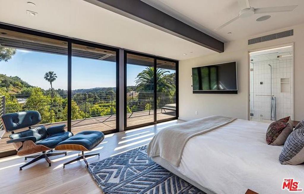 Will 4,000SquareFoot Pad in Beverly Hills in up for Sale