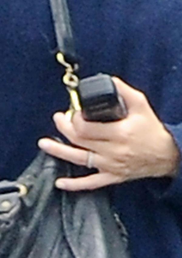 Nicole richie joel madden wearing wedding rings 06