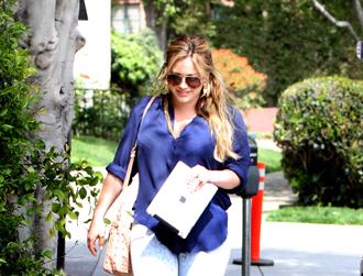 Hilary duff post pregnancy march29nea.jpg