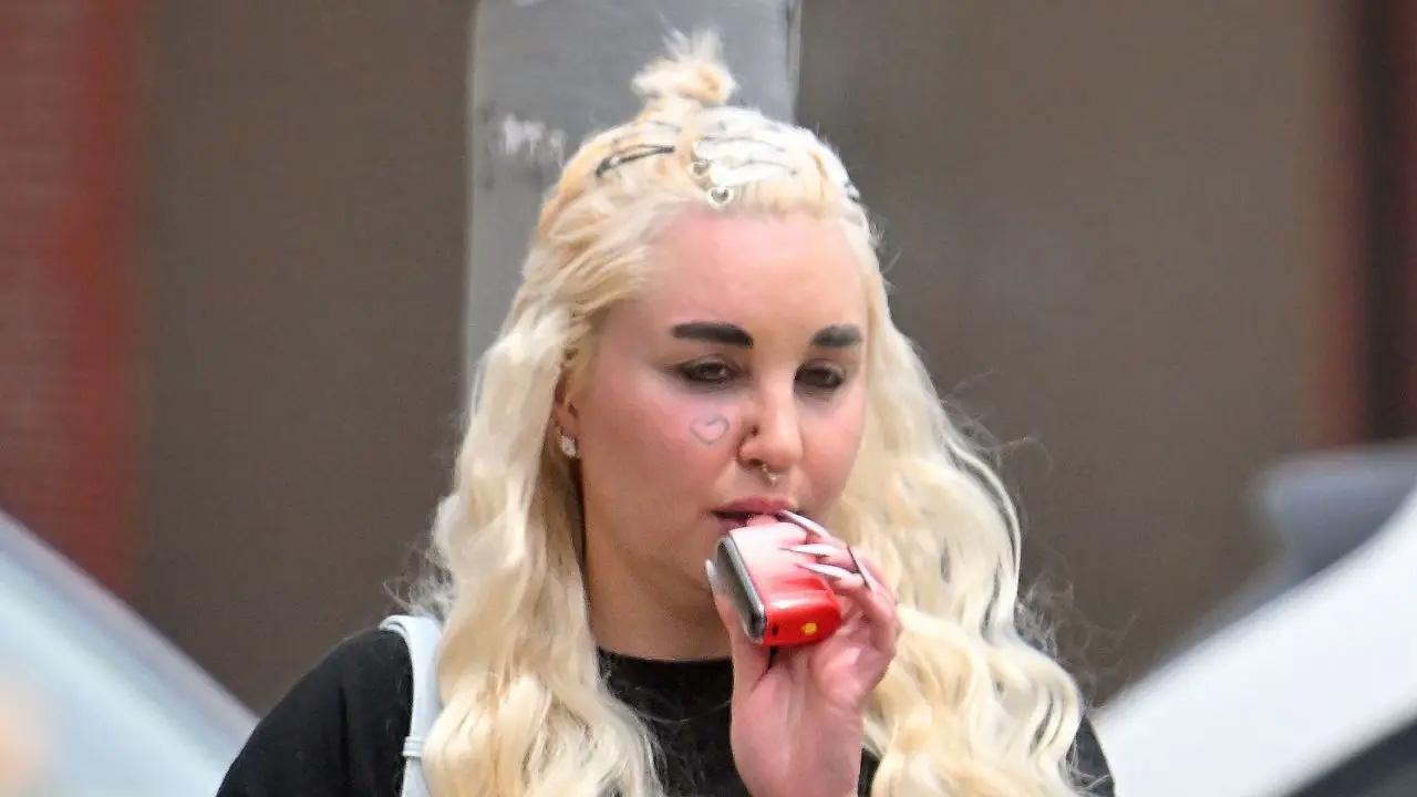 Photo of Amanda Bynes claimed she gained 20 pounds following a period of depression in March 2024.