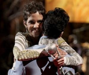 2011__03__a109782265_10 300×274.jpg