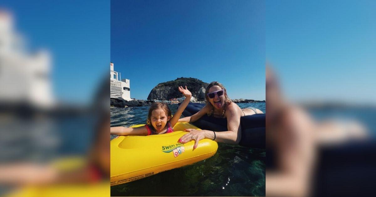 kate hudson sultriest bikini photos