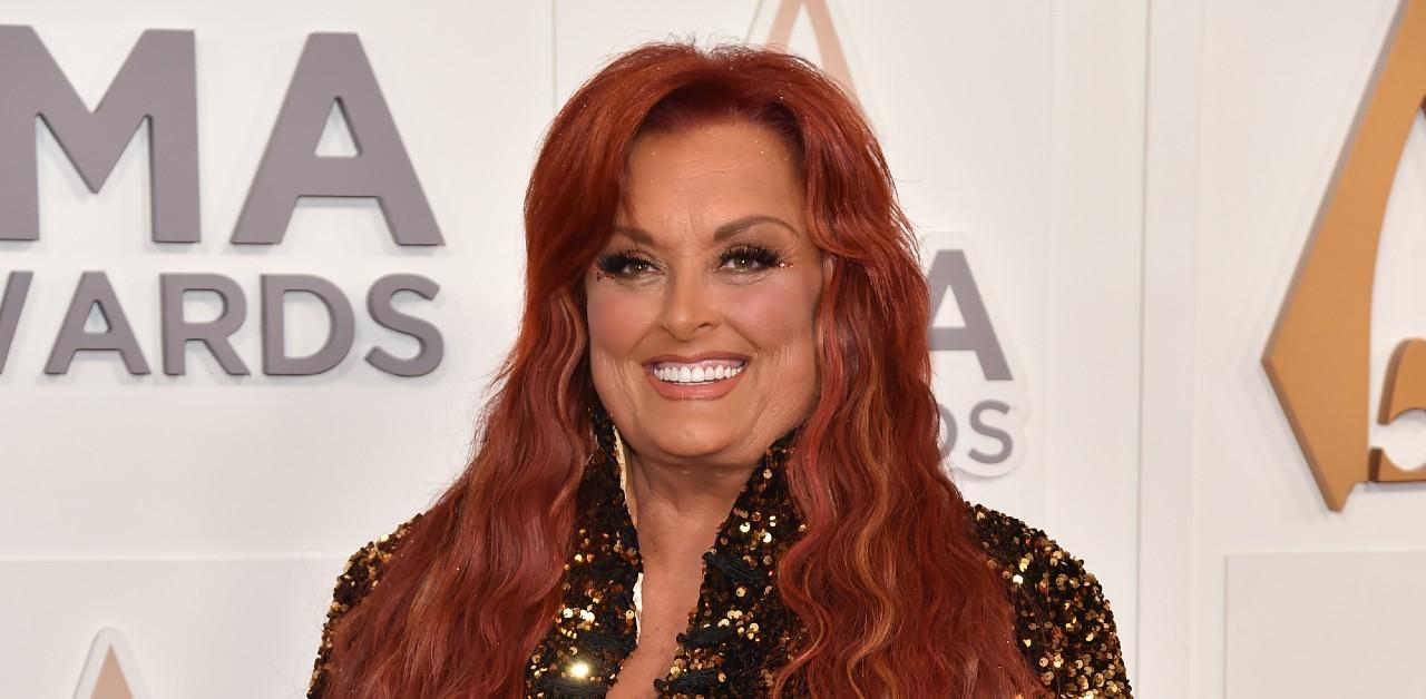 Wynonna Judd Gets Emotional At CMA Awards After Mom Naomi's Death