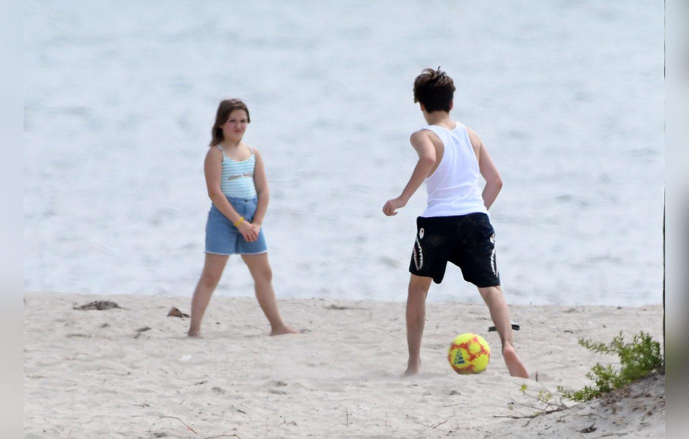 Victoria & David Beckham's Kids on the beach in Miami