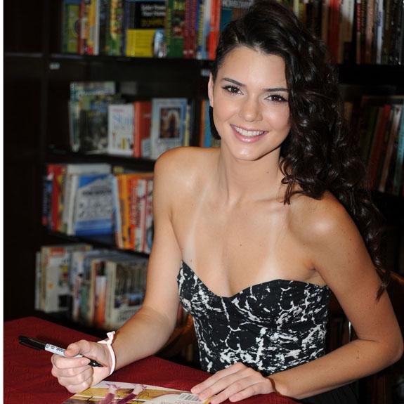 //kendall_jenner_net_worth_earnings_stack_