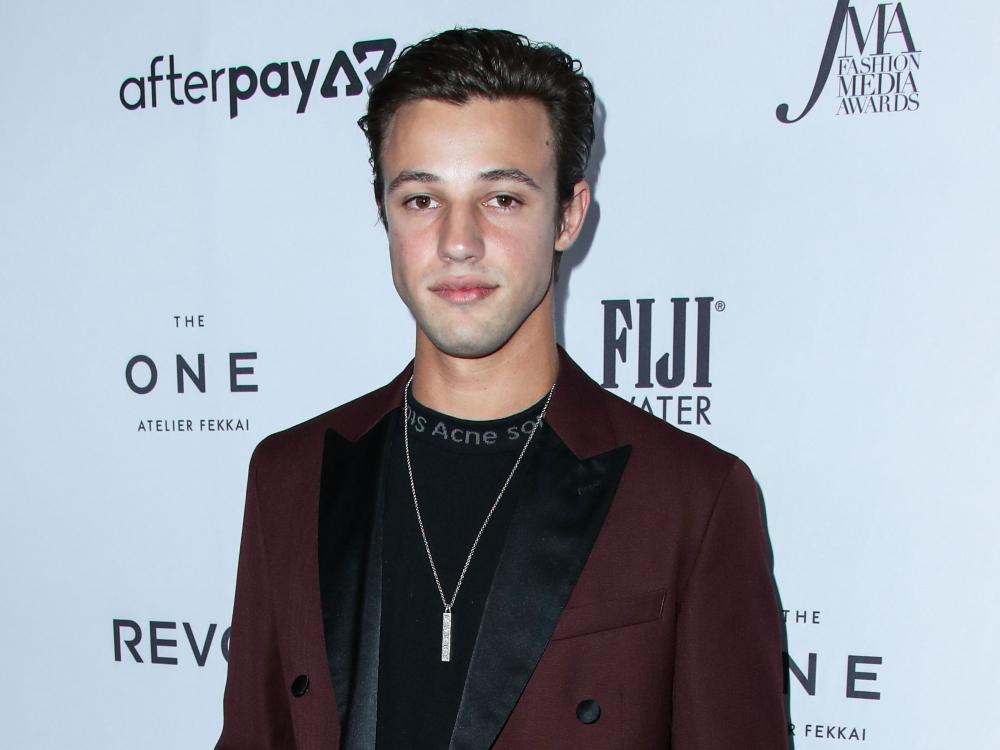 diva celebrities gallery cameron dallas