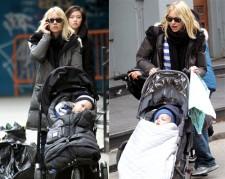 2010__03__Naomi_Watts_March4_025main 225×179.jpg