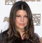 2010__11__okmagazine_fergie 147×150.jpg