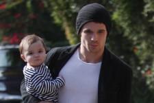 2010__03__Cam_Gigandet_March3_main 225×150.jpg