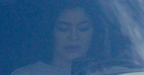 Kylie jenner pregnant christmas card photoshoot feature