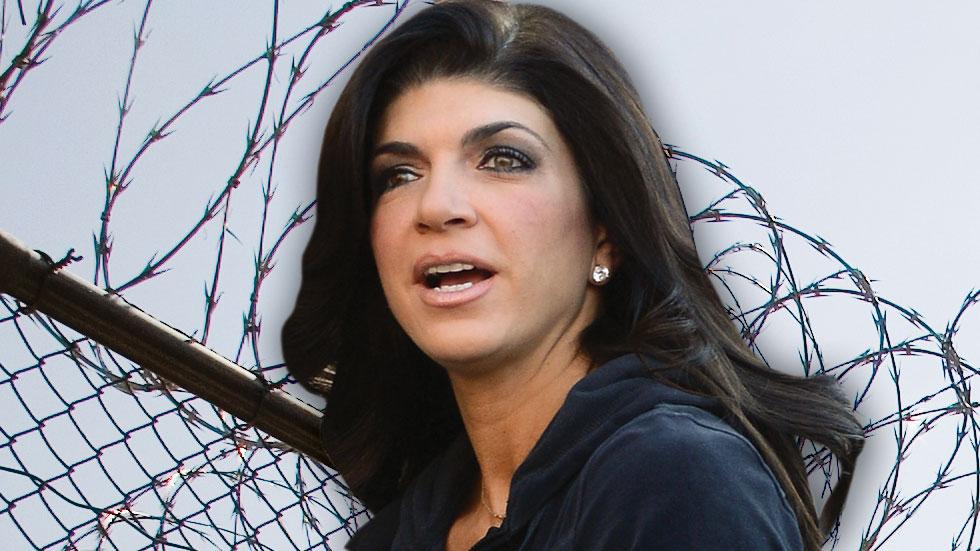 Teresa giudice strip searched prison raid