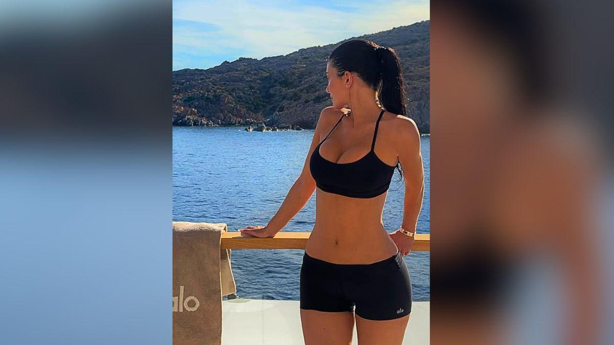 Image of Kylie Jenner made the onboard gym look like a runway dressed fully in Alo.