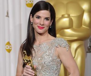 2010__08__Sandra_Bullock_Aug3newsnea 300×295.jpg