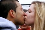 Ok_043013 teen mom 2 kailyn javi kissing teaser.jpg