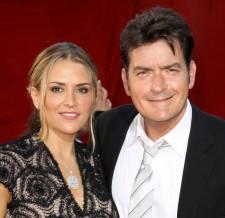 2010__01__brookecharlie1 225×218.jpg