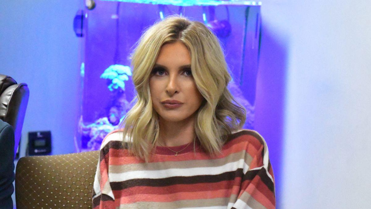 Image of Lindsie Chrisley claimed she was pulled over for 'speeding past a car' that had 'almost hit an animal.'