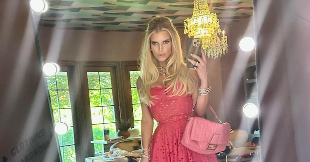 Jessica Simpson slammed for letting 11-year-old daughter, Maxwell, wear  crop top