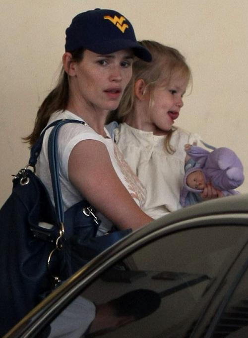 2009__07__fp_3242857_garner_affleck_duo_070809.jpg