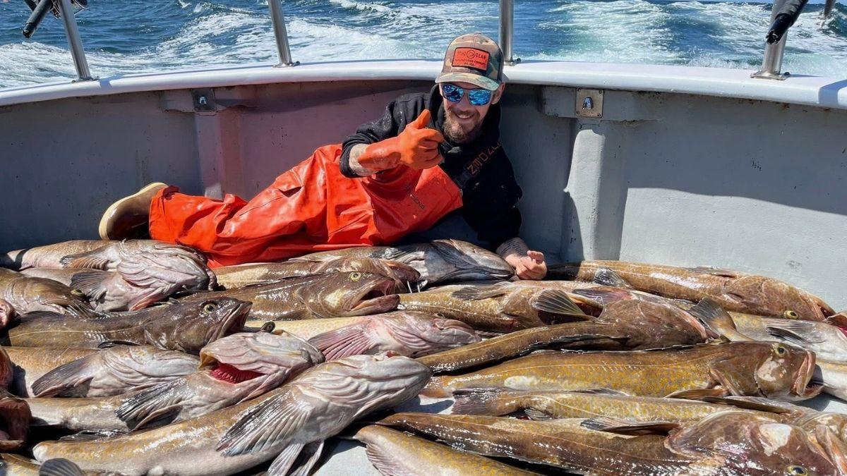 deadliest catch star todd meadows overboard accident death what to know