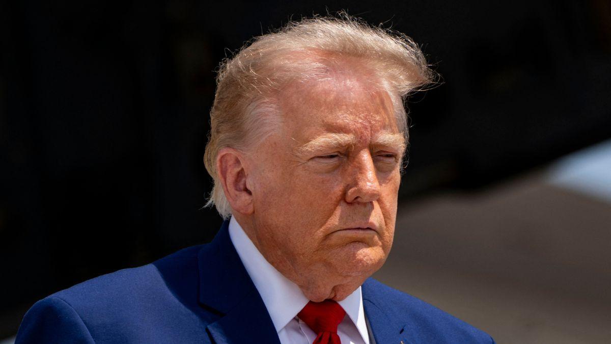 Image of Jon Stewart also mocked Donald Trump's World Cup stage appearance.