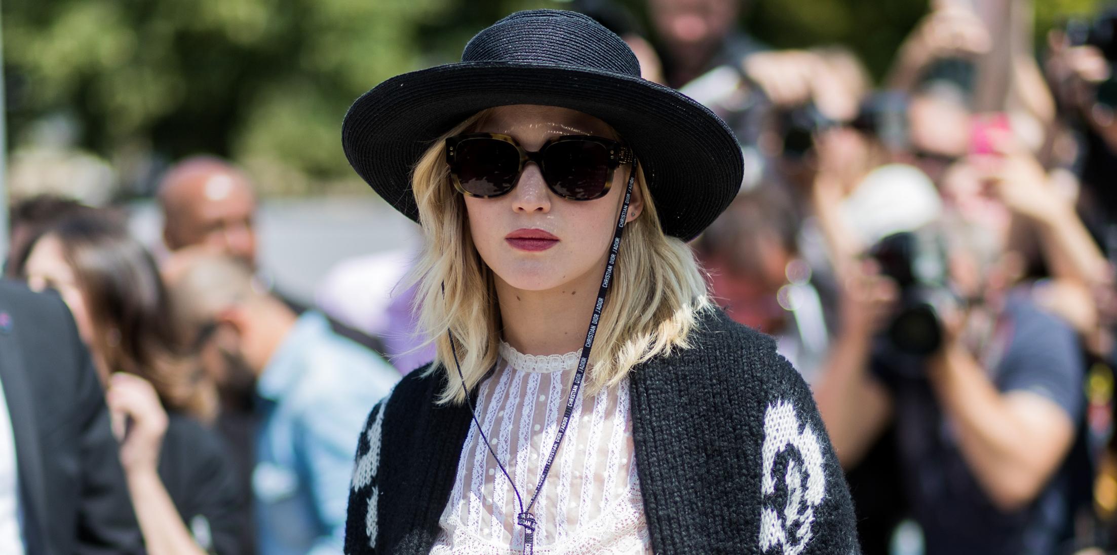 Street Style – Paris Fashion Week – Haute Couture Fall/Winter 2017 2018 : Day Two