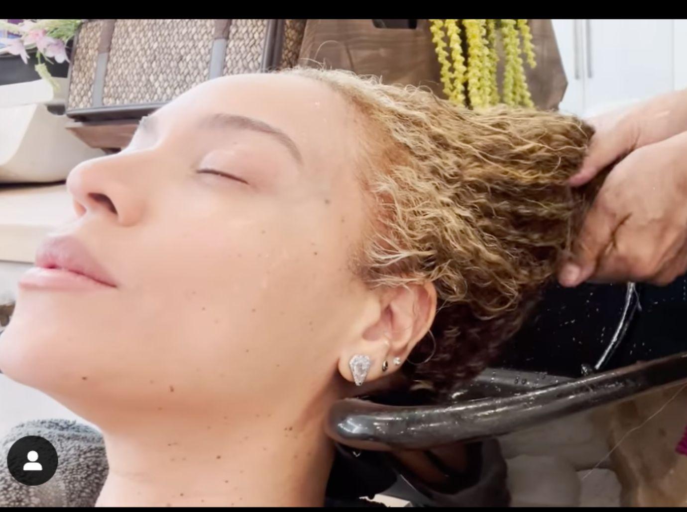 beyonce shows natural hair curly straight cecred products watch