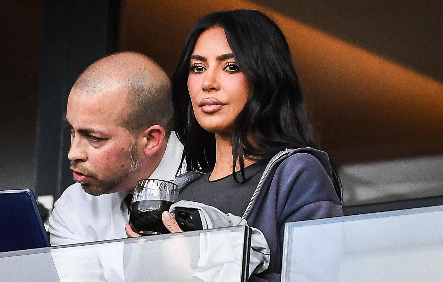 kim kardashian at psg vs rennes match