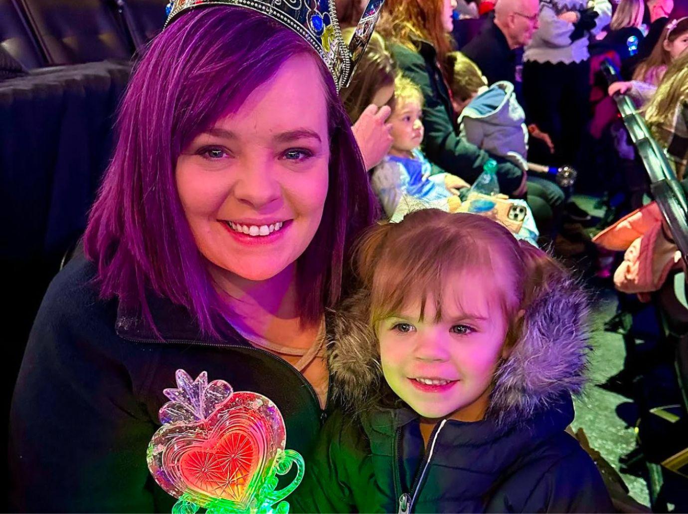 Photo of Catelynn Lowell and her daughter