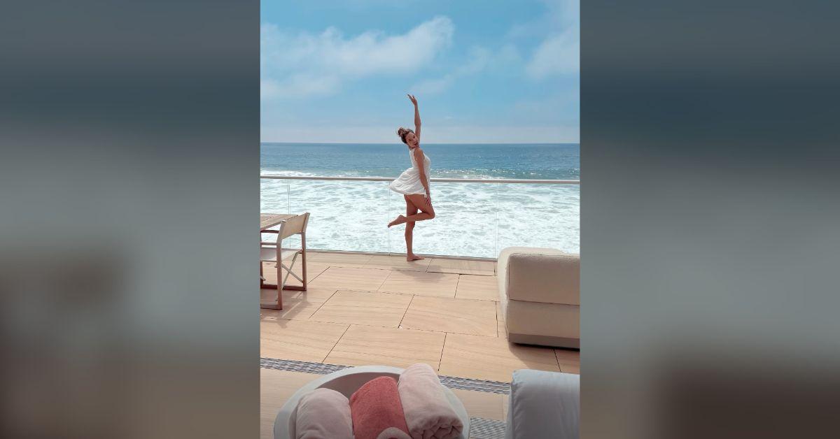 Image of Alessandra Ambrosio soaked in the sun during Labor Day weekend.