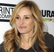 2010__01__juliaroberts 225×218.jpg