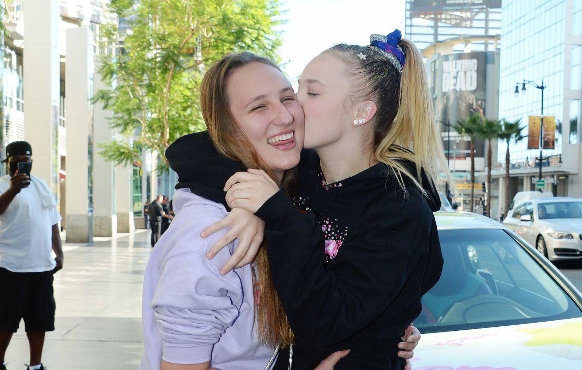 JoJo Siwa Confirms Kylie Prew Split