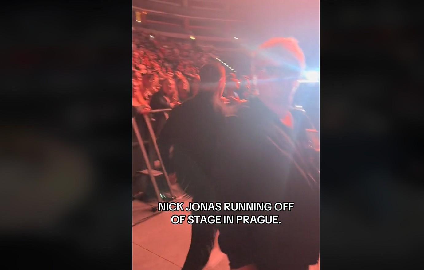 nick jonas runs of stage tiktok